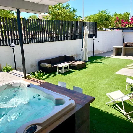 9 Moderna Independiente -jacuzzi- Gran Alacant 别墅