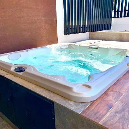 9 Moderna Independiente -jacuzzi- Gran Alacant 别墅